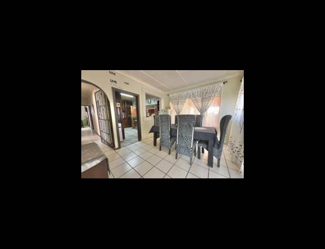 5 BEDROOM HOUSE FOR SALE IN BRENTHURST